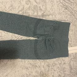 Green/blue butt lifting, waist snatching scrunch leggings