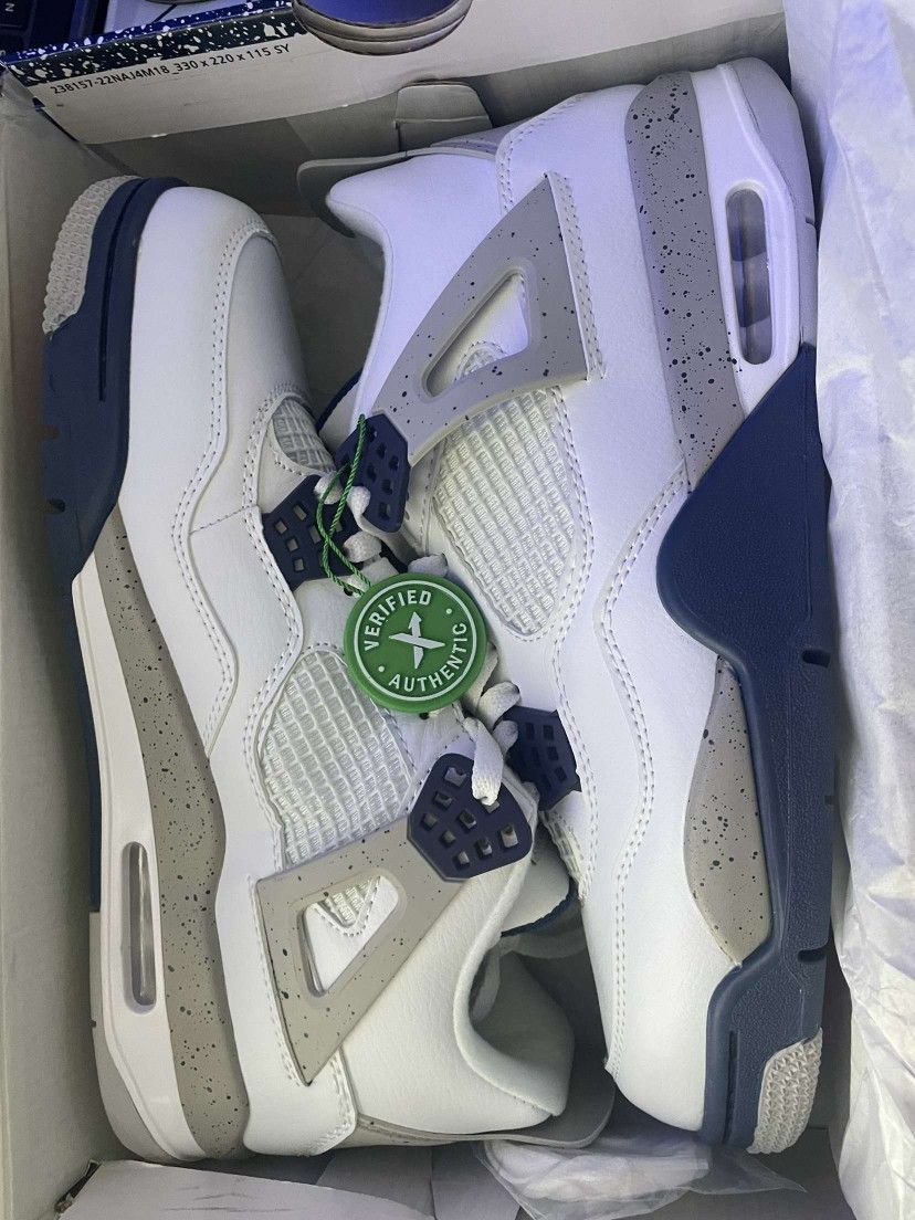 Jordan 4s