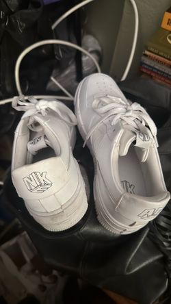 White Nike Air  Size 8 Women’s