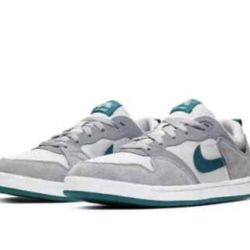 Nike SB Alleyoop sneakers in the "Particle Grey Geode Teal" colorway size 5.5 y asking 75.00
