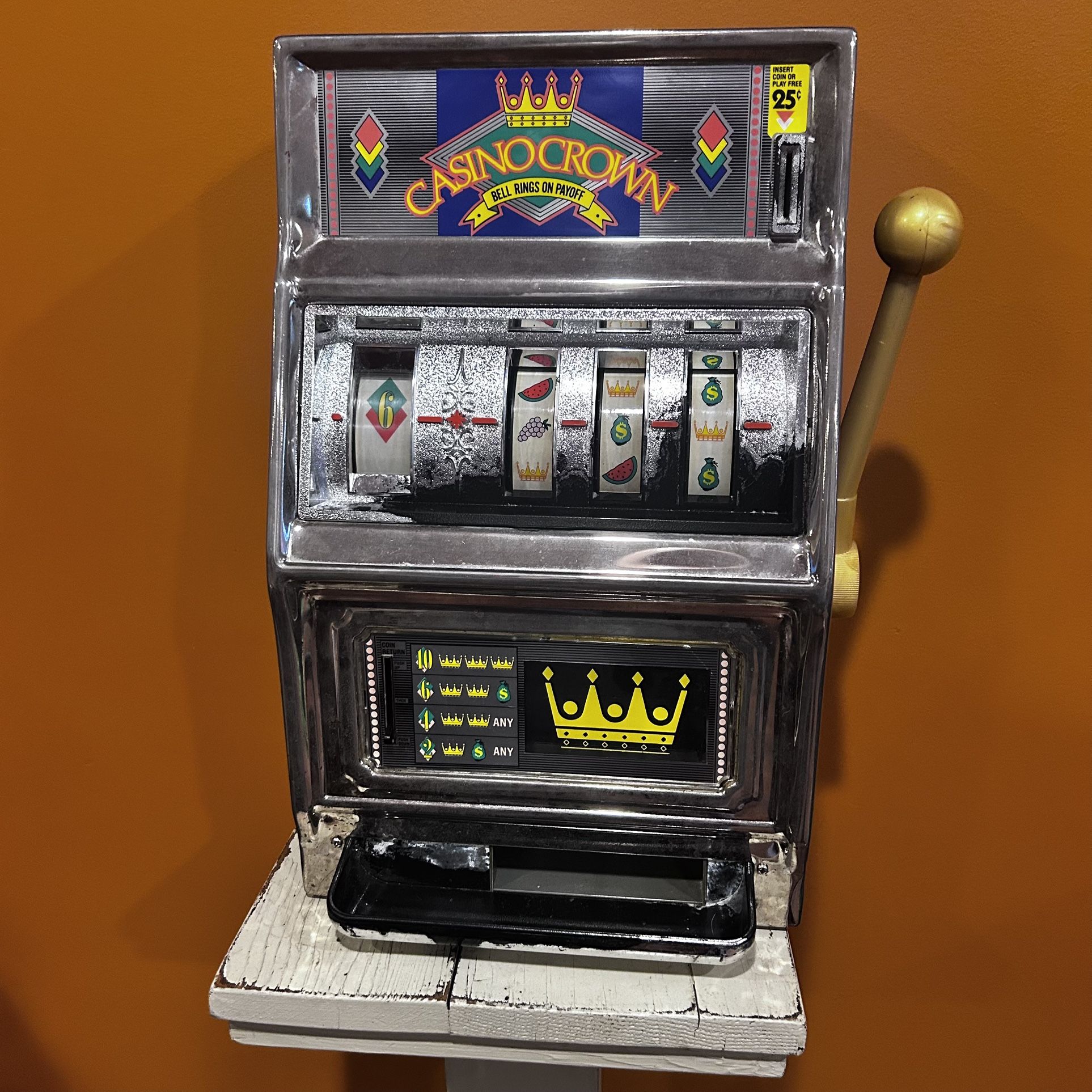 Waco Vintage Casino Crown Novelty Slot Machine