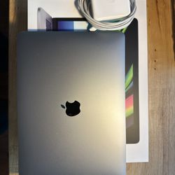 MacBook Pro 2022  