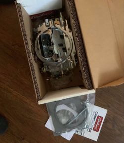 Edelbrock Carburetor 650