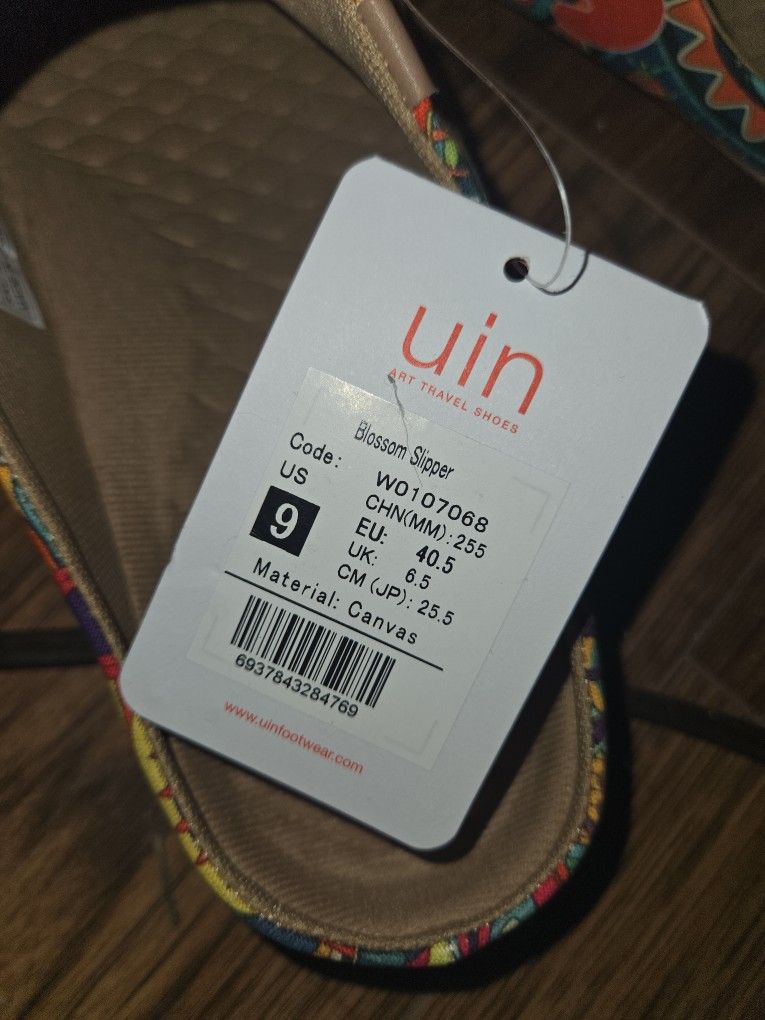 New** UIN Artsy Sandals