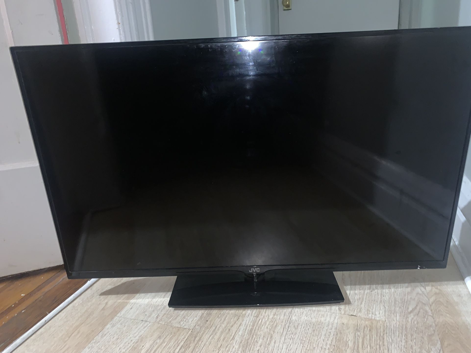 JVC TV 42 Inch