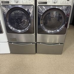Kenmore Elite Washer & Dryer Set w/ Pedestals – Large Capacity, Steam, Tested