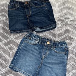 $5 - Two Pairs Of Old Navy Jean Shorts Size 5T