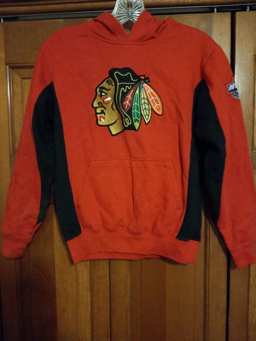MEDIUM 19" COLLAR TO BOTTOM & 18" PIT TO PIT CHICAGO BLACKHAWKS HOODIE SWEATSHIRT