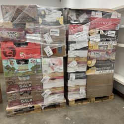 Costco women’s clothing 3 pallets 1,100 pcs