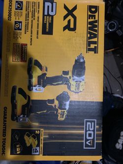 DEWALT XR 20V Hammer Drill & Impact Driver Combo Kit