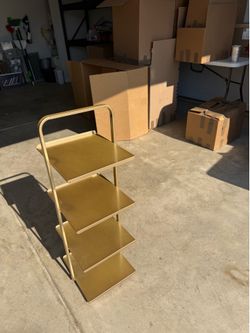 🌿 3. 3-Tier Rack / End Table / Garden Stand