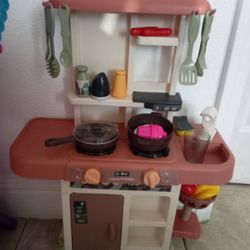 Small Kids Kitchen 