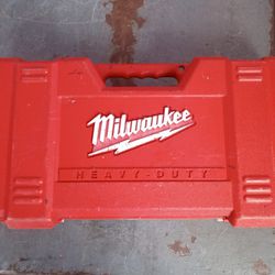 Milwaukee Saw Drill