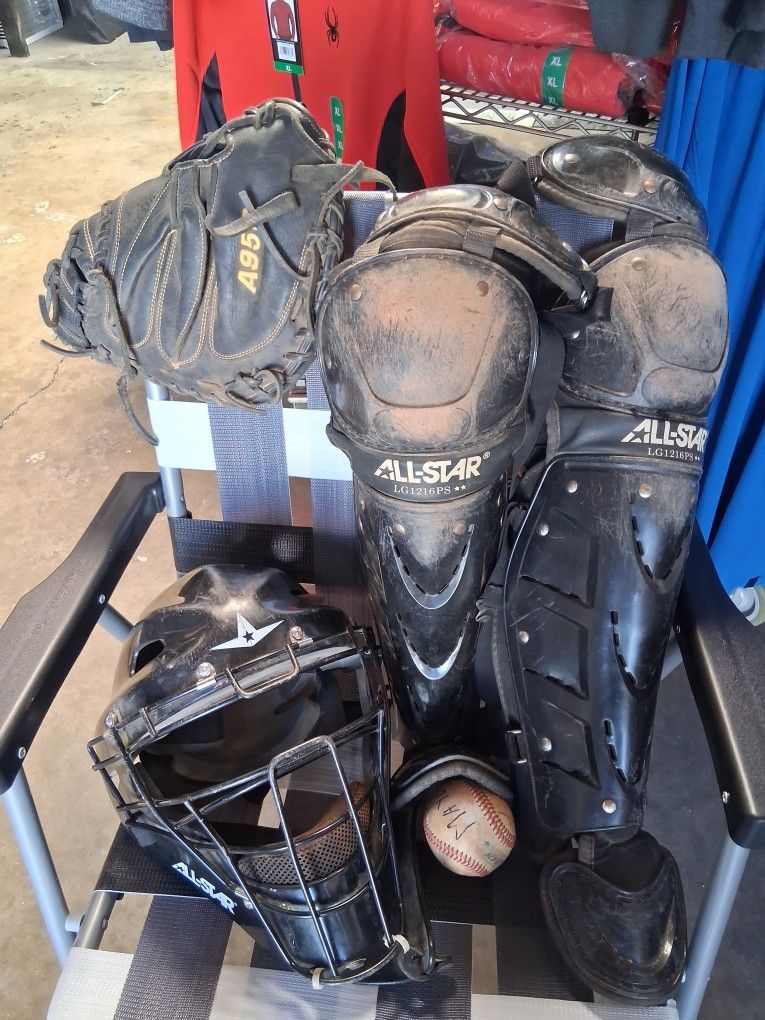 All-Star Catcher's Gear Set For Young Men