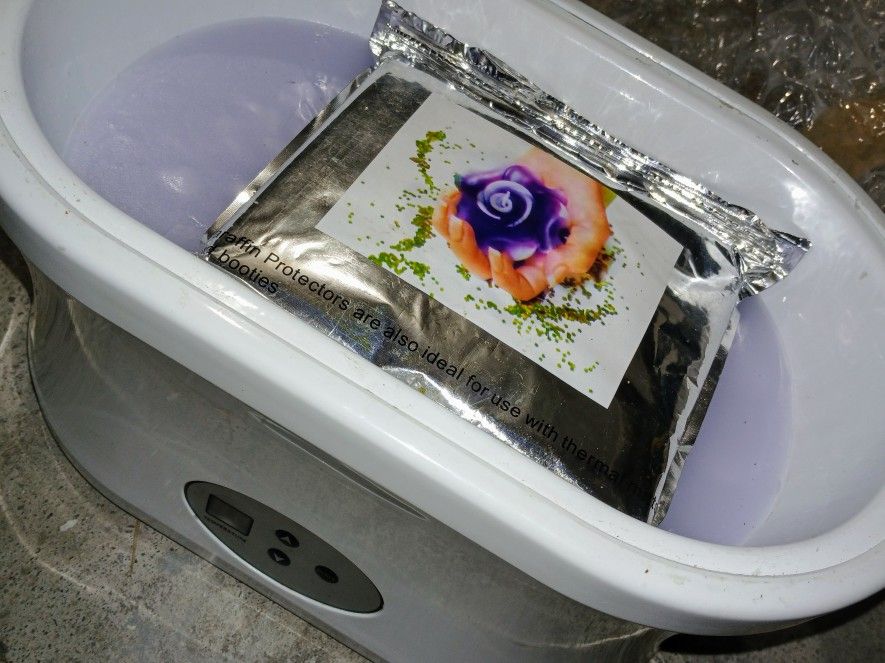 WAX MELTER AND NAIL DRYER