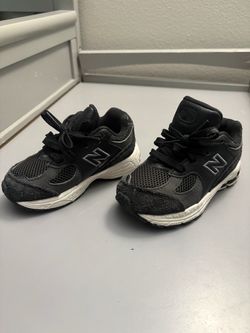 Toddles Shoes size 7 New Balance 2002R Black