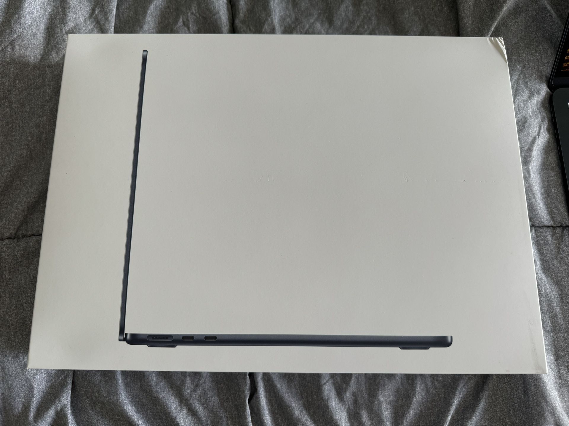 Apple MacBook Air 2024 M3 16gb Ram 512gb Storage