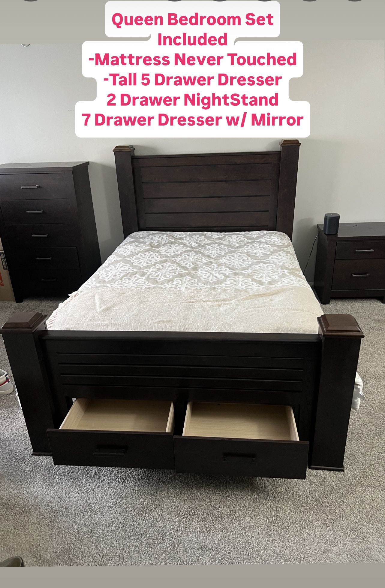 4 Piece Queen Bedroom Set w/ Mirror
