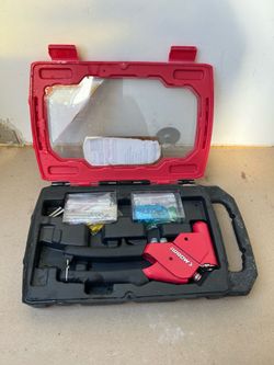 Arrow 360° Swivel Head Riveter Kit w/ Case & Rivets
