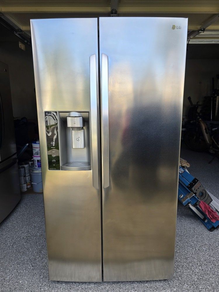LG LSXC22426S 21.9 cu. ft. Counter-Depth Side-by-Side Refrigerator – Like New!