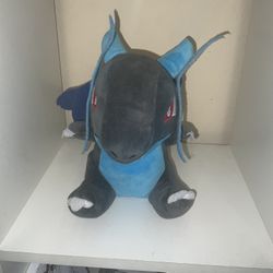 Pokemon Charizard Gray PlushToy 8 Inch. Excellent 