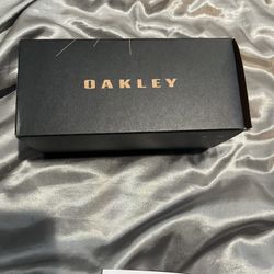 Oakley Radar EV Pitch Baseball Sunglasses