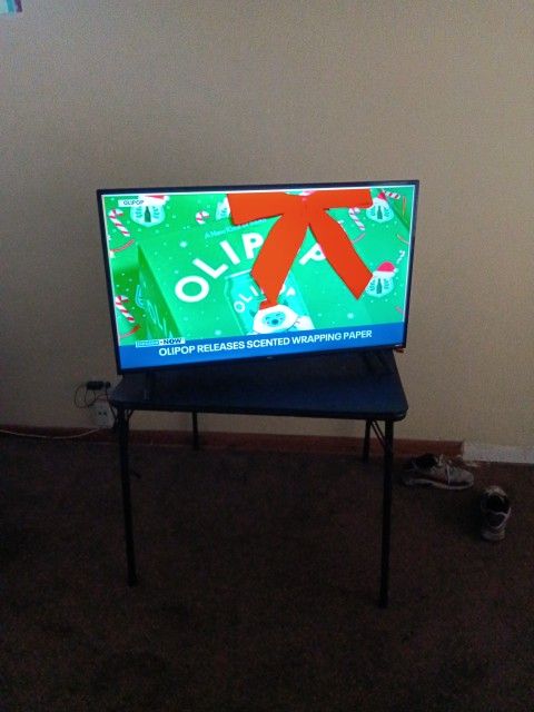 TCL 40 Inch Smart Roku TV With Remote