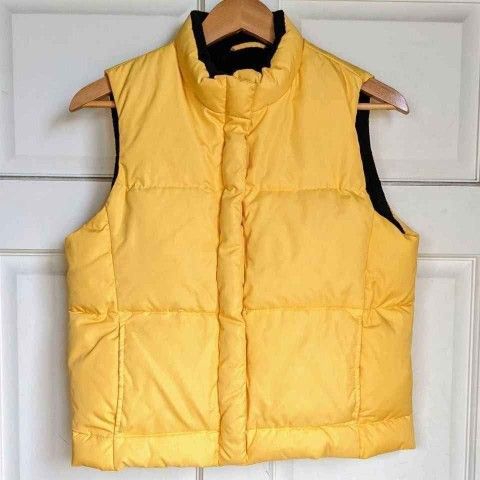 NEW yellow size S small GAP puffy vest warm winter jacket with down feathers