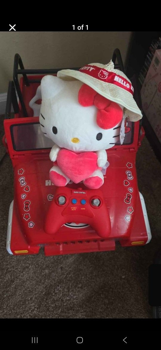 Hello Kitty Rechargeable Jeep With 2022 Valentines Day Plushie