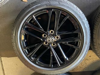 18” 2026 TOYOTA CAMRY OEM WHEELS AND TIRES