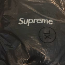  Supreme Box Logo Sweater
