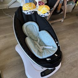 4 Moms Mama Roo Swing 