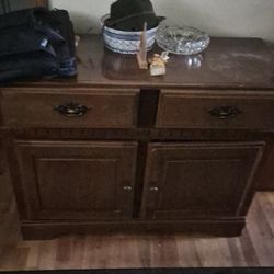 Dresser cabinet