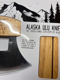 Alaska Ulu Knife with Wooden Cutting Board
