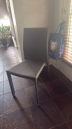 6 Dining/Kitchen chairs
