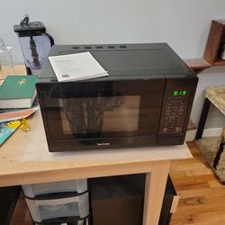 Kenmore 0.9 Cu Ft 900W Microwave