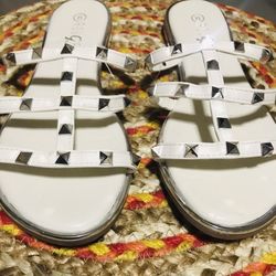 White Retro Sandals by Rouge Helium