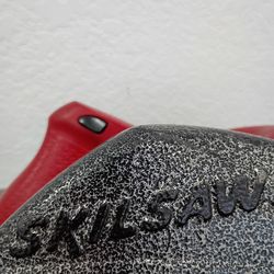 Skilsaw. Red.               Powerful. Circular saw