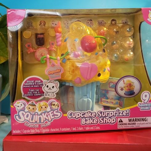 SQUINKIES CUPCAKE SURPRISE BAKE SHOP