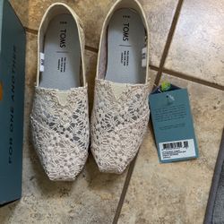 Toms Size 6.5