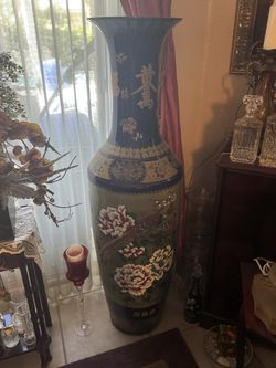 For Sale: Large Decorative Porcelain Vase 