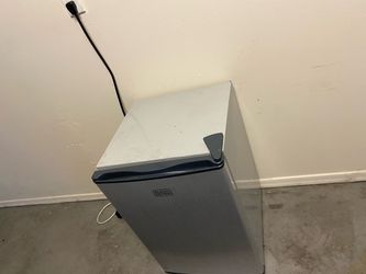 Mini fridge