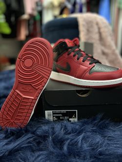 Air Jordans 1 mid