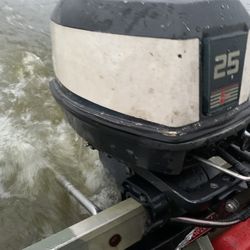 90s Evinrude/ Johnson 25hp Motor