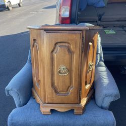 2 Octagon End Table In Antique Tables