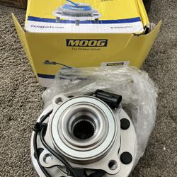 MOOG Wheel Hub & Bearing Assembly – 1999–2004 Chevy Silverado 2500