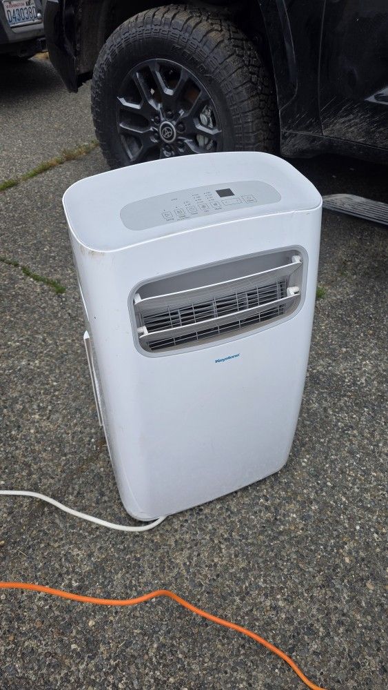 Keystone KSTAP14CG 115V Portable Air Conditioner for Rooms up to 400-Sq. Ft.