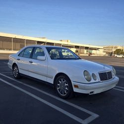 1997 Mercedes-Benz E320