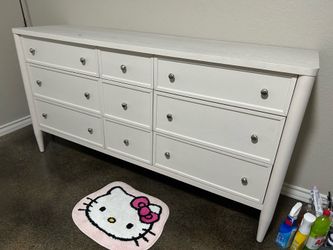 Farmstyle dresser beige
