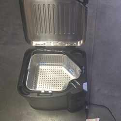 Butterball Turkey Fryer, Used Once, 20 Quart Capacity.